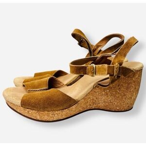 Clarks Patience Kelly Wedge Sandals Women's Brown Suede‎ Peep Toe 10 Cork Heel